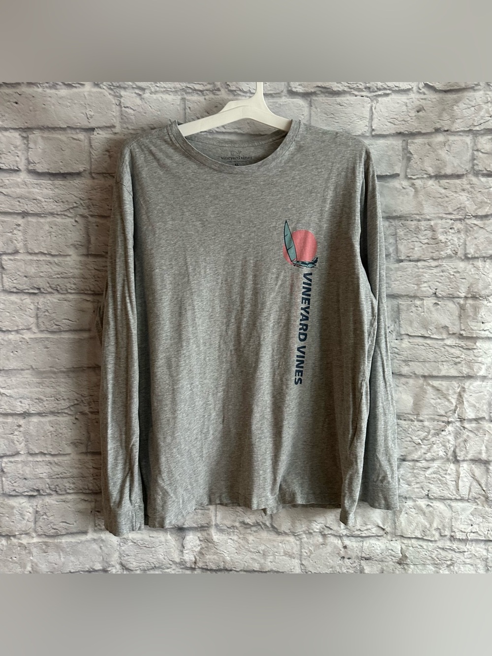 PREOWNED VINEYARD VINES GREY LONG SLEEVE MENS SURF BOARD SHIRT XL